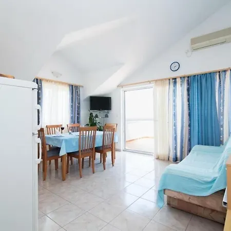 Ana & Bogdan - One Bedroom With Terrace And Sea View *